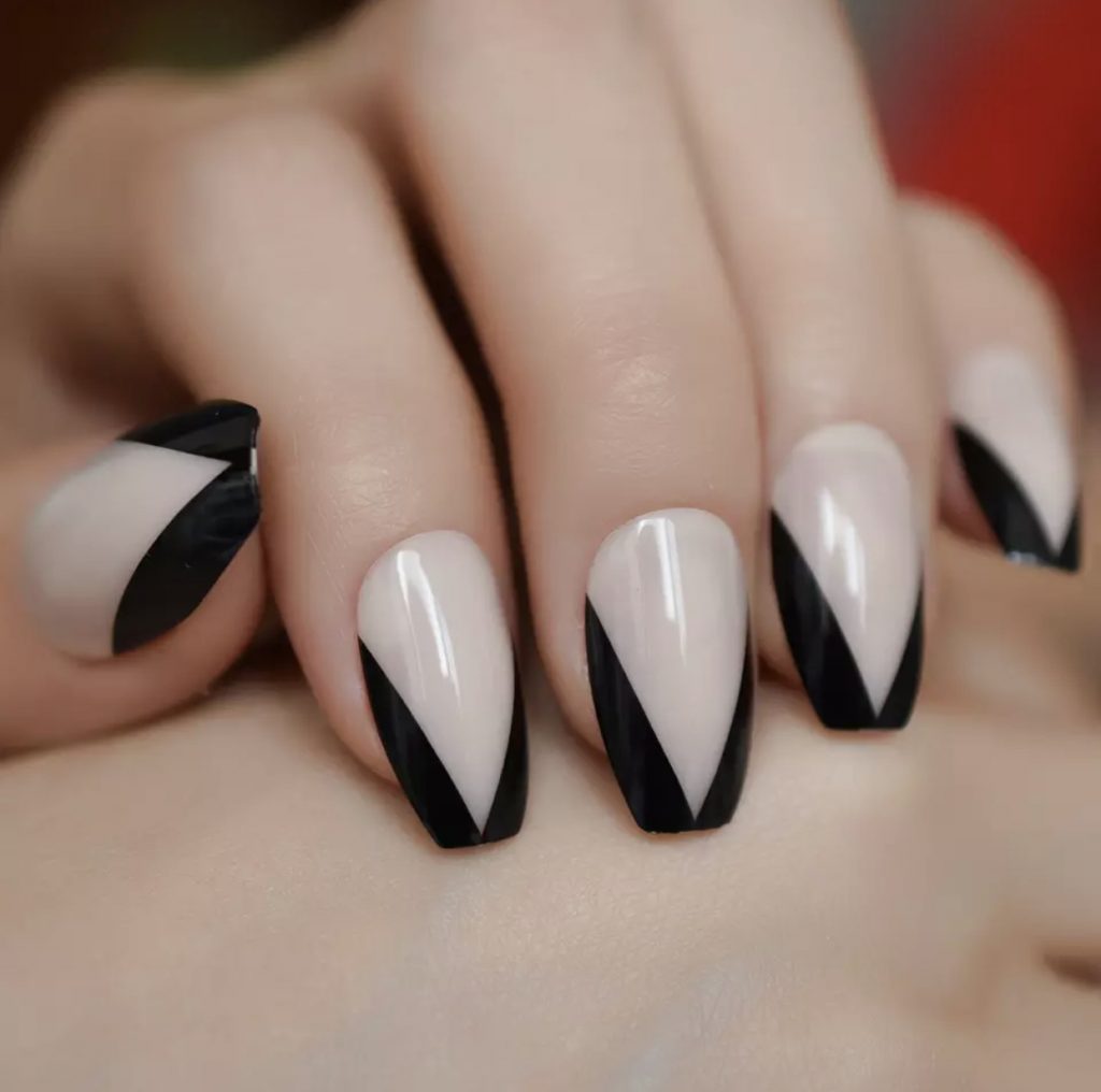 Ongles French Noir Et Blanc Set complet de manucure rapide - French Noir - Moyen - La Petite Touche