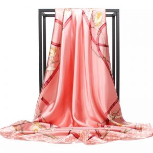 carre de soie 90 cm la petite touche glamour foulard accessoire femme