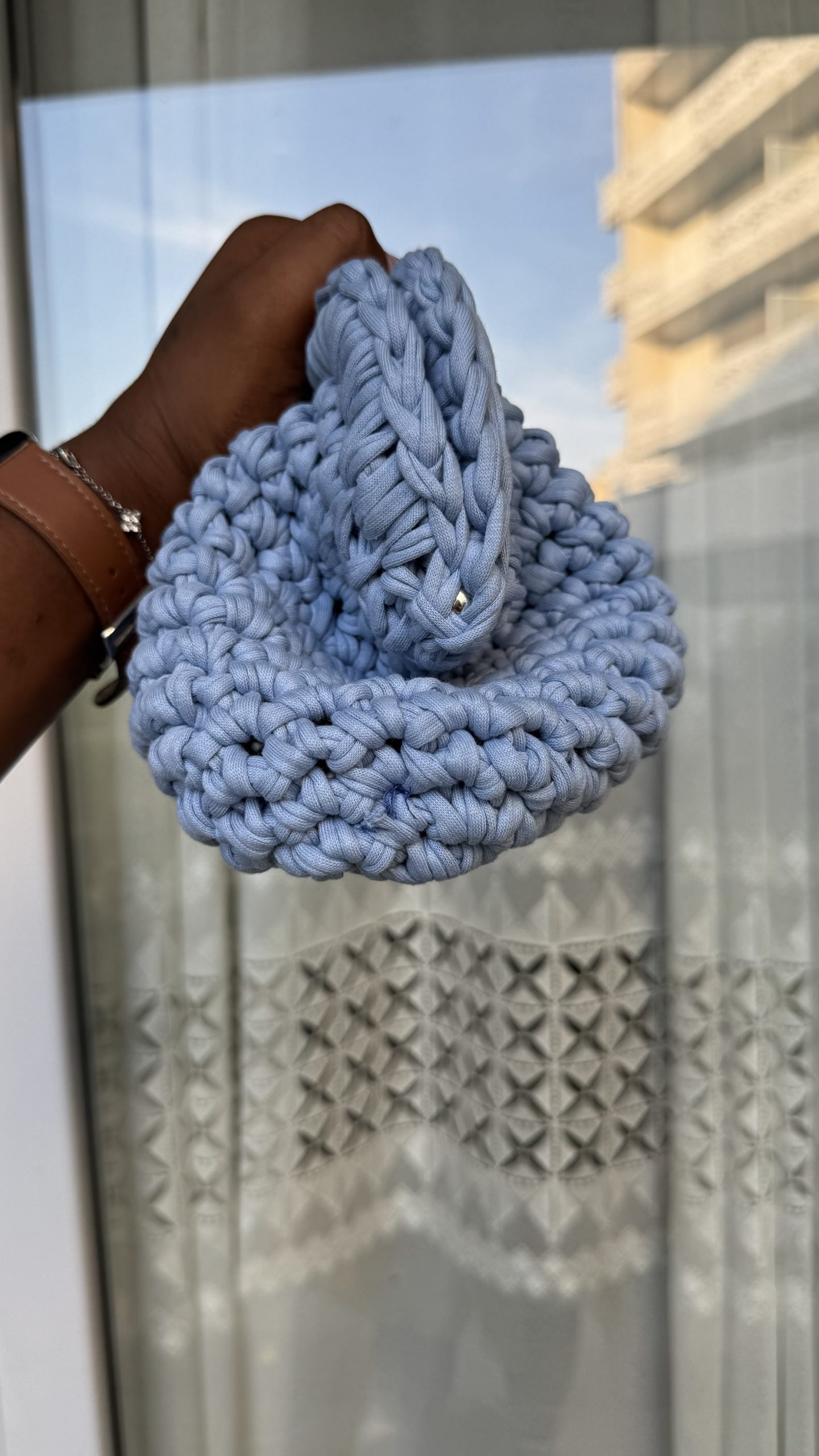 Kinè - Pochette médium Tricotée en fil recyclé - Ciel