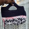 Edima  -  Sac à mains  médium Tricoté en fil recyclé - Navy Blue – Image 2